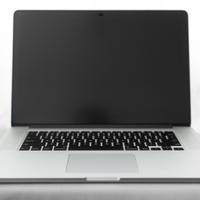 Macbook Pro 15 Pollici, i7 + 16 RAM