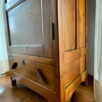 Credenza antica