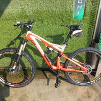 Mountain-bike Specialized Stumpjumper FSR Comp