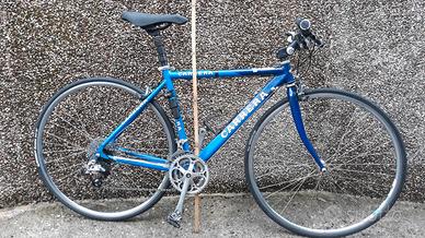 Bicicletta da corsa CARRERA