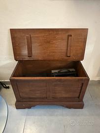 Cassapanca in legno