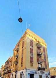 2 LOCALI A BARI