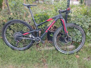 trek top di gamma full 18.5