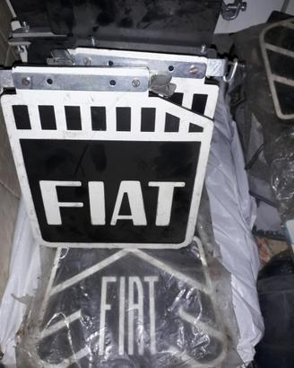 Paraschizzi auto d'epoca fiat 600