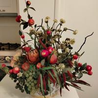 composizione fiori e frutta 