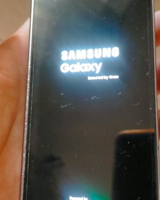 Samsung Galaxy z fold 4 non funzionante 