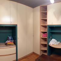 Camera da letto, in legno