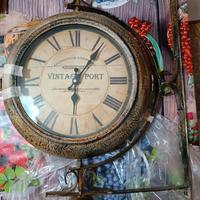 orologio da parete della stazione 