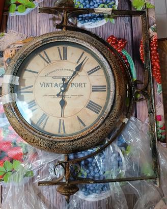 orologio da parete della stazione 
