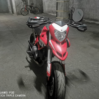 Hypermotard 796