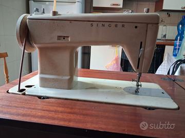 Gela macchina da cucire SINGER a pedale