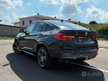 BMW X4 BLU NOTTE 