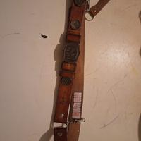 Cintura Scout in pelle marrone con fibbia decorata