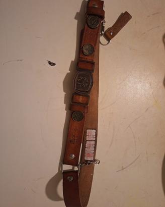 Cintura Scout in pelle marrone con fibbia decorata
