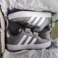 scarpe ADIDAS misura 22 MAI INDOSSATE