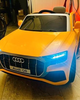 Audi Q8 elettrica originale per bambini – Arancion