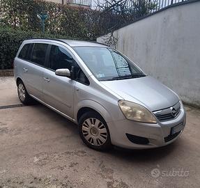 Opel Zafira 2008 grigia