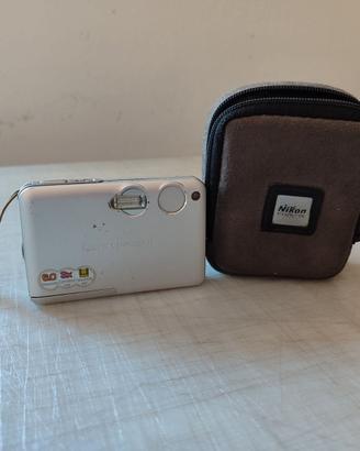 Fotocamera Nikon Coolpix S3 Kit Pronto all'uso