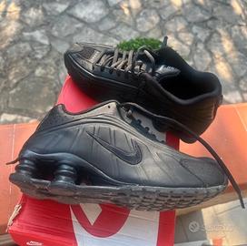 Nike Shox R4 Total Black