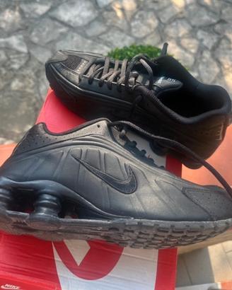 Nike Shox R4 Total Black