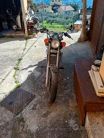 moto d'epoca da restaurare 