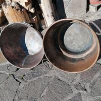 Recipienti in rame antichi