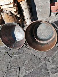 Recipienti in rame antichi