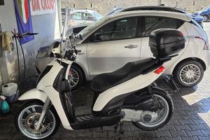 Piaggio Carnaby 300 ie