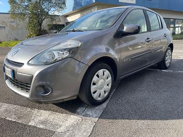 Renault clio 1.2 x neopatentati