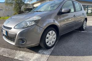 Renault clio 1.2 x neopatentati