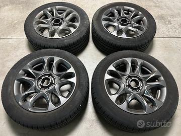 4 cerchi originali Fiat 500 misura 15 e gomme