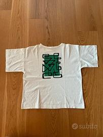 T-shirt con disegno geometrico