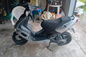 Motorino 50cc con motore inscatolato da 70cc