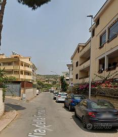 Santa marinella elegante bilocale arredato