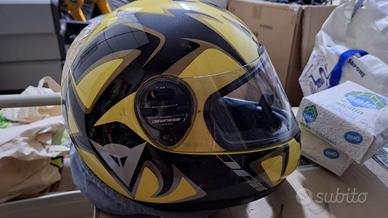 Caschi agv