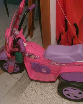 Mini moto elettrica barbie proncess quasi nuova