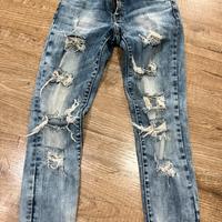 Jeans strappati nuovi