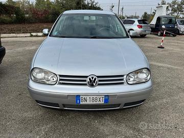 VOLKSWAGEN Golf 1.9 TDI 110CV 5p. C.line