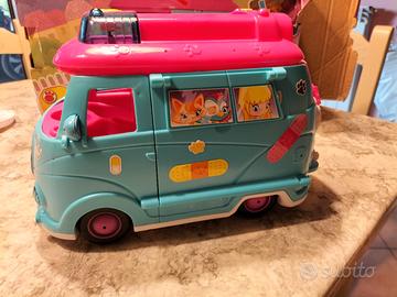 giochi per bambina ambulanza PinyPon 