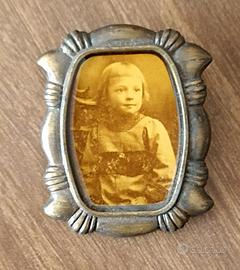 spilla vintage con foto 
