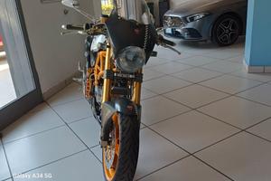 DUCATI MONSTER R 600