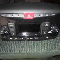 Autoradio-bluetooth-usb-di serie lancia y anno2022