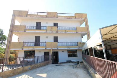 Appartamento Con veranda Zona Pianetti