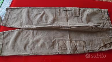 pantaloni con tasche