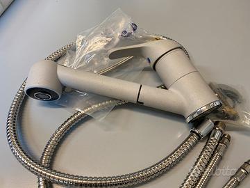 Rubinetto con doccino estraibile
