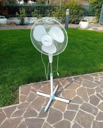 ventilatore con piantana