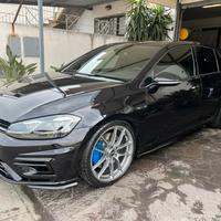 VOLKSWAGEN GOLF 7.5 R 