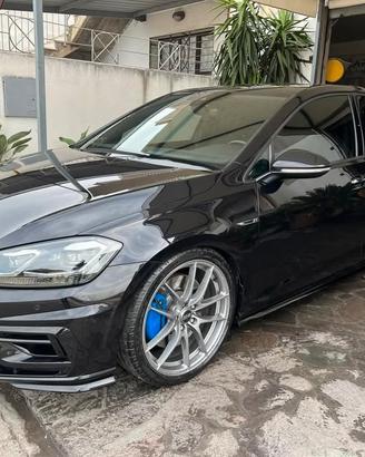 VOLKSWAGEN GOLF 7.5 R 