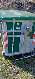 cassonetti per rifiuti  con ruote 