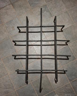 Inferiata in ferro battuto